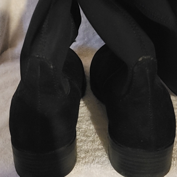 Knee high boots - Picture 3 of 6